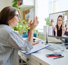 Empowering Professional Moms: The Role of a Health and Wellness Coach