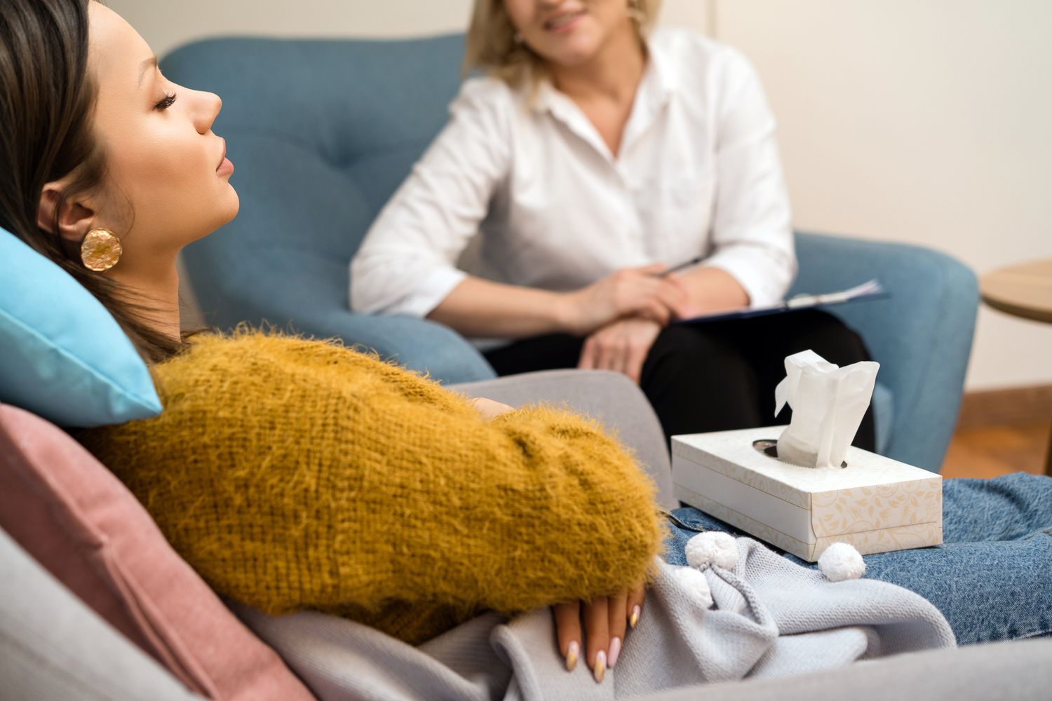 What a Hypnotherapist Really Does and How They Can Help You