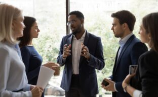 https://theeducatorsvoice.net/2025/06/04/how-leadership-coaching-drives-real-growth-in-todays-workforce/
