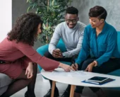 Attachment Style Coach: Guide to Understanding and Transforming Relationship Patterns