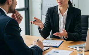 High Ticket Closing – The Art of Mastering Premium Sales