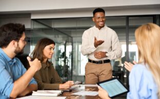 Mastering SaaS Sales A Complete Guide to Choosing the Right SaaS Sales Course