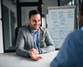 Junior Sales Closer Jobs: What You Need to Know to Start Your Sales Career