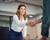 Fractional Sales Closer: How Businesses Scale Revenue Without Hiring a Full-Time Sales Team